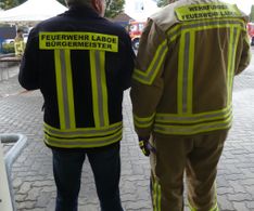 02 Laboe-Chef und Feuerwehr-Chef vor dem Einsatz
