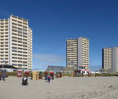 03 am Strand die Arne Jacobsen Siedlung am Südstrand