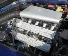 12 Motor Aston Martin Lagonda DBS Oldtimer
