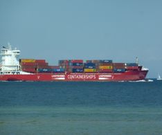 15 Containerschiff mit Erdgasantrieb, besser für die Umwelt