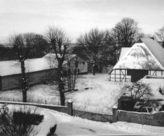 18 der Hof 06  von Hans-Hugo-Arp im Winter 1976