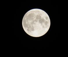 18 so sah der Mond über Laboe am Samstag aus